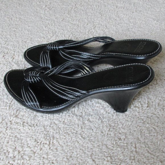 Italian Shoemakers (Brown Like New), Blue & Will's Fancy Sandals (Lot of 3) - Picture 6 of 16